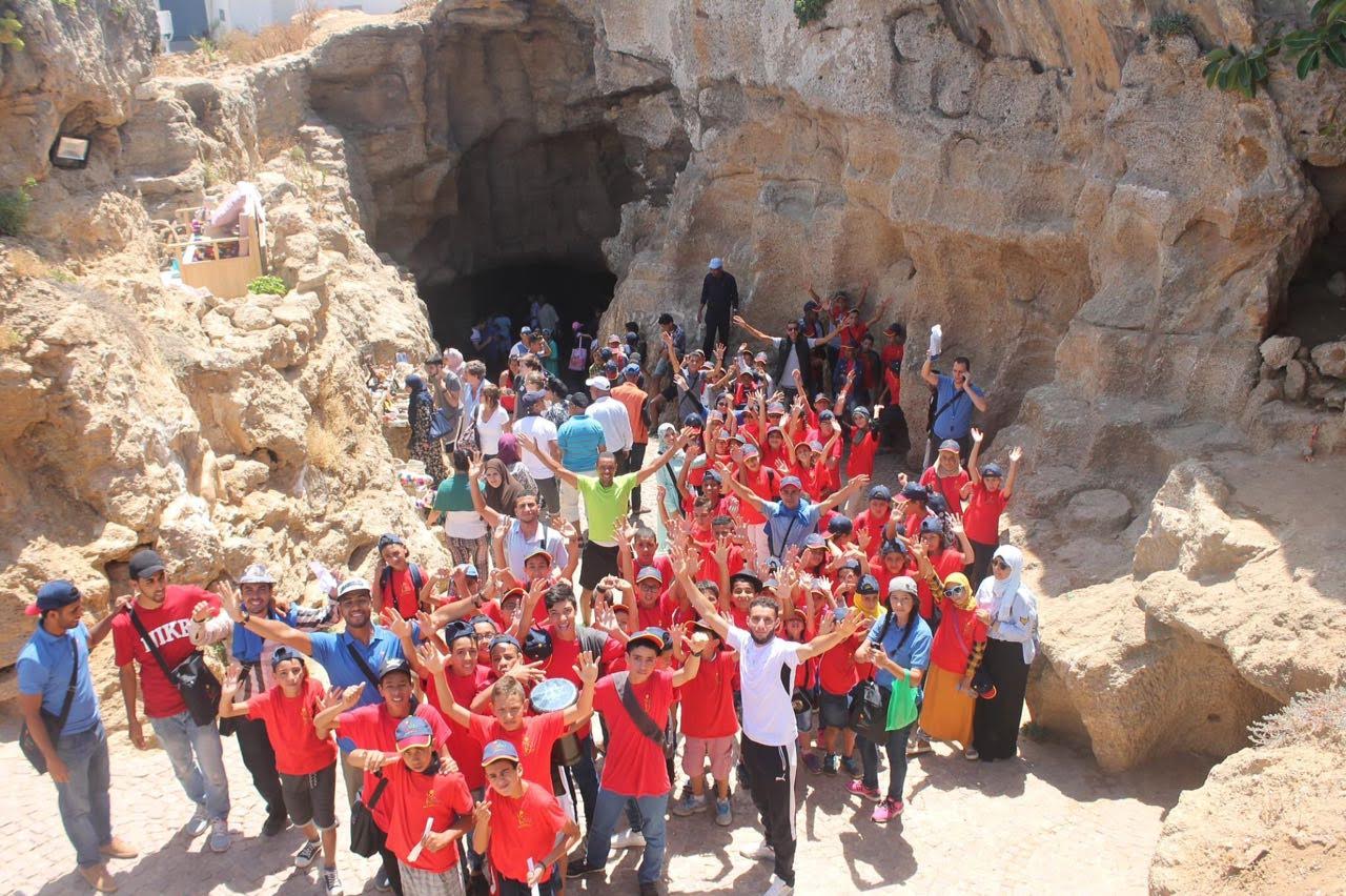 Sortie culturelle - Visite d'une grotte avec un grand groupe